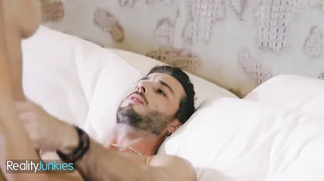 Meu pai me deixa fazer sexo oral na namorada nova dele, que vadia ela é!!