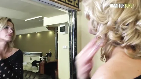 Ich habe ein verzweifeltes Bedürfnis, meine Finger reinzustecken und zu kommen, verdammt!