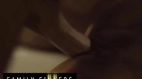 El tonteo con mi hermanastro acaba con una follada xXx que tenéis que ver