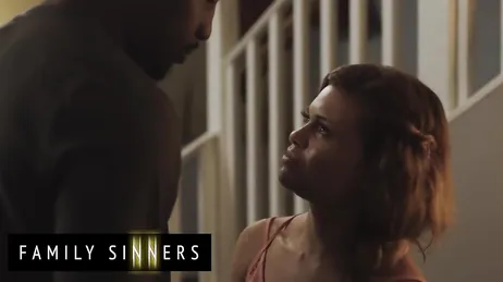 Espero que mis padres no aparezcan ahora por casa porque me joden el polvo