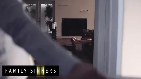 Como le gusta a la sexy Lulu Chu tener sexo con hombres casados