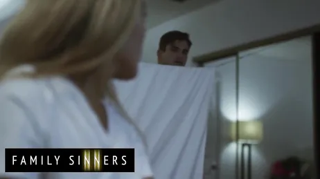 No puedo compartir piso con mi hermanastra, está demasiado buena