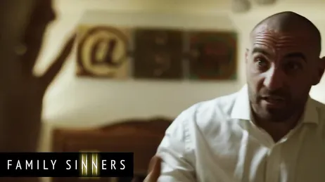 Mi hijastra quiere que la coma el coño, joder, no se que hacer amigos ..