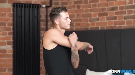 Doppelte Penetration xXx für die ukrainische Mutter Lara Frost .. !!