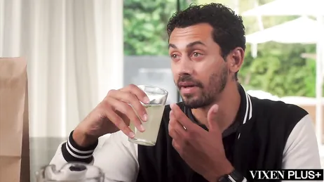 Licking the fat pussy of the horny married neighbor nonstop...!!