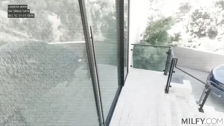 Zwei schwarze Kerle ficken die Muschi meiner lieben Frau, was für Schweine!!