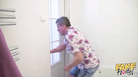 XXX threesome porno con due troie mature come Ebony Mystique e Lady Gang