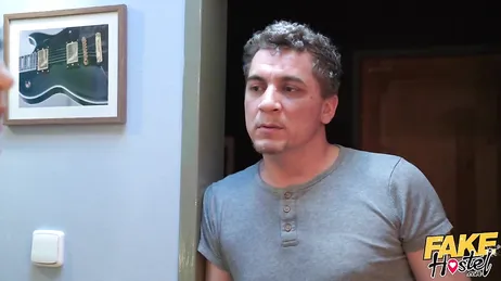 Perdone señora, joder, creo que me he equivocado de habitación .. !!