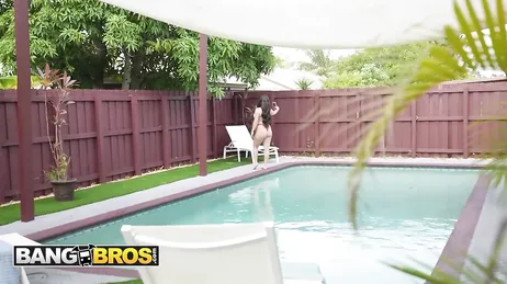 No pensé que acabaría teniendo sexo con mi vecina que está casada además