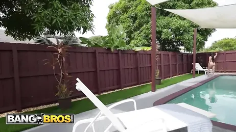 No pensé que acabaría teniendo sexo con mi vecina que está casada además