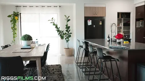 Le he dicho mil veces a mamá que no abra la puerta a desconocidos