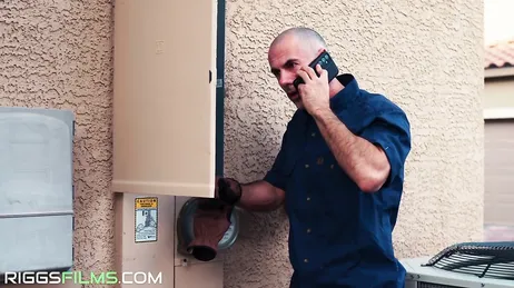 La procace Danae Mari fa sesso dal vivo nella sua chat porno XXX gratuita