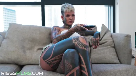 The tattooed Stefani Marz is bored, she wants some cock, damn it!!