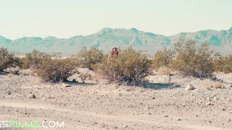 Certo che puoi fare due cose contemporaneamente: scopare, fare sesso e prendere il sole!