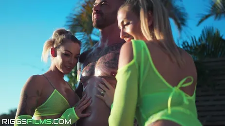 Trío XXX con dos zorras como son Isabelle Deltore y Miss Kayla Lea