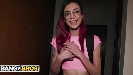 Die Französin Leila Botwin wird nie müde, was für eine dreifache Penetration...!!