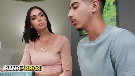 Che cosa aspetti, giovanotto? Mangialo prima che arrivi tuo padre...