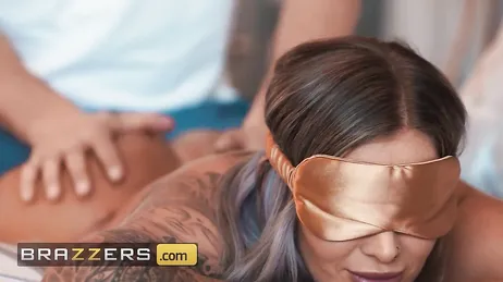 Wow, du har en fin rumpa, mamma! Inte konstigt att alla vill knulla dig!