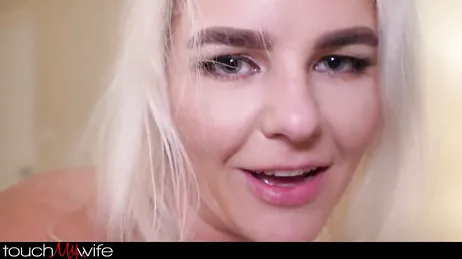 Che bel culo sta penetrando il ragazzo dai capelli scuri, una scopata meravigliosa XXX