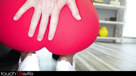 Meine Frau flirtet heftig mit ihrem Trainer, schläft sie etwa mit ihm...?