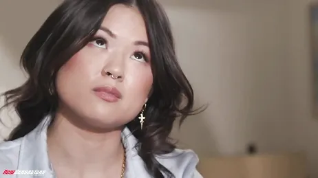 Meine asiatische Sekretärin hat einen Wahnsinnshintern, sie ist die beste von allen.