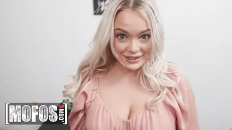 Alexis Kay nimmt alles in den Mund, was für ein Blowjob uns erwartet!!