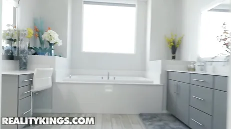 Luna Star is so flexible when it comes to fucking, the way she fucks in the shower
