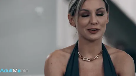 A divorced mother goes on a date with a young man and ends up having sex with him.
