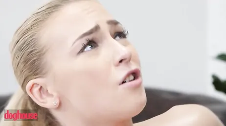 The masseur just stuck his fingers in my pussy, fuck...!!