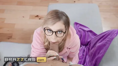 Tiene un culito mi cuñada tan rico .., joder, se lo follaría ahora mismo