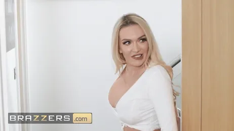 Imagina montarte una follada con Phoenix Marie y Amber Jayne a la vez !!