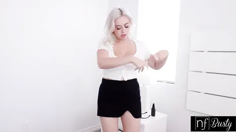 He offers to give his stepsister a relaxing massage and ends up fucking her.