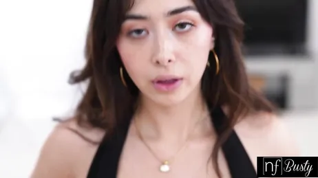 Il semblerait que Chloé Surreal se soit réveillée en chaleur : quelle femme !