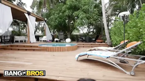 Les vacances porno de ce couple torride : ils passent toute la journée à baiser