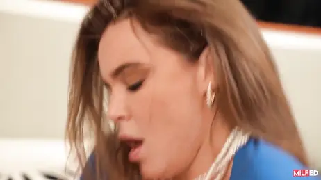 Raccolta di video porno con alcune delle migliori scene recenti di Natasha Nice.