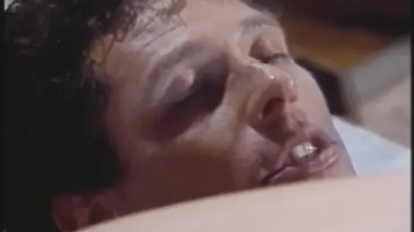 La estrella porno Aja se la mama a Billy Dee y Jon Dough en un trio xxx
