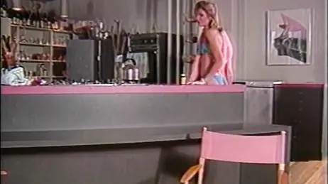 Nippel lecken und lesbischer Muschi-Essen im 80er-Jahre-Pornofilm