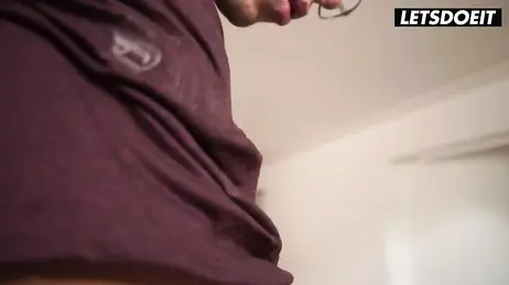 Pareja latina colombiana disfrutando de un encuentro sexual super apasionado ... !!